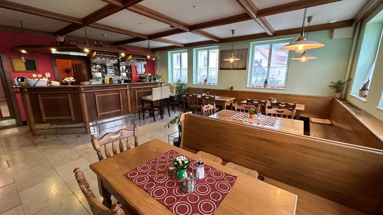 רוז'מברק נאד וויטאבו Rozmberk Inn מראה חיצוני תמונה