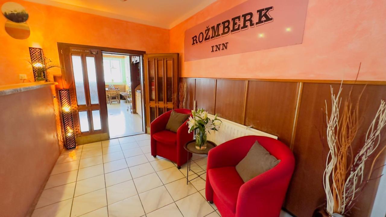 רוז'מברק נאד וויטאבו Rozmberk Inn מראה חיצוני תמונה
